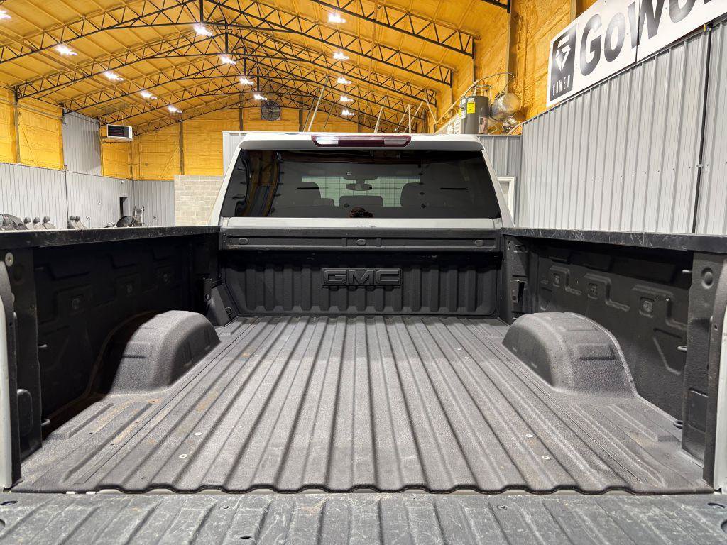 Used 2022 GMC Sierra 2500 SLE w/ SLE Value Package; AWD/4WD image 22