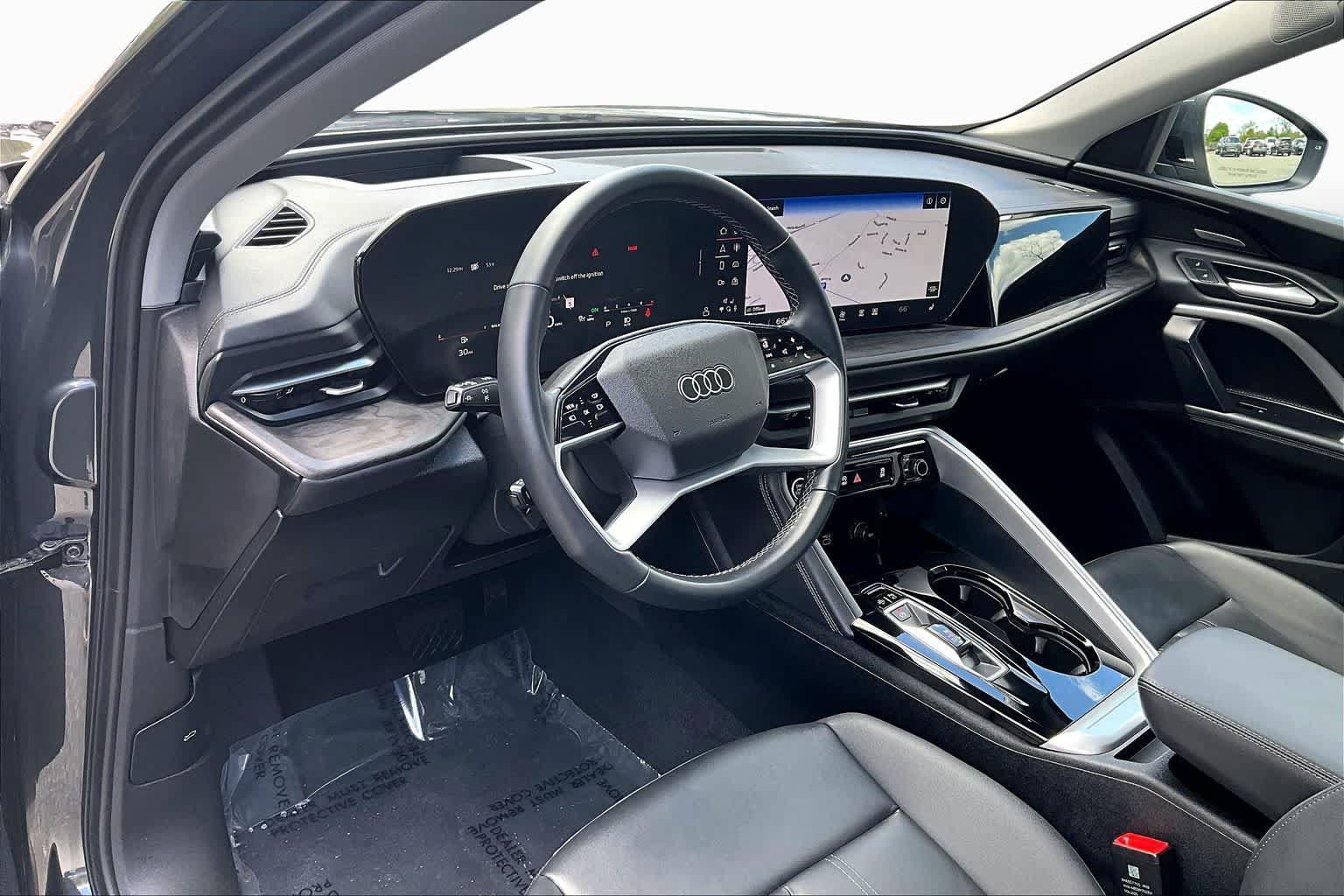 Used 2025 Audi Q5 Premium Plus w/ Premium Plus AWD/4WD image 18