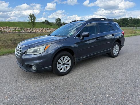 Used 2015 Subaru Outback 2.5i Premium AWD/4WD image 1