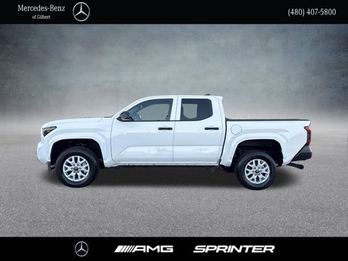 Used 2025 Toyota Tacoma SR image 2