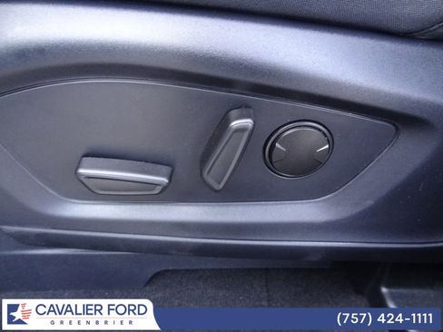 Used 2025 Ford Explorer Active image 11