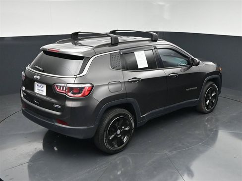 Used 2019 Jeep Compass Latitude AWD/4WD image 25