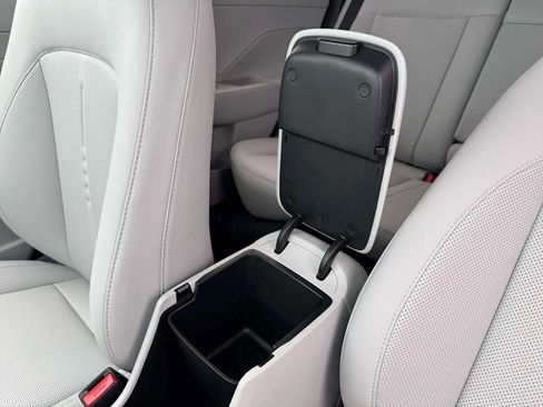 New 2026 Hyundai Kona SEL Premium FWD image 11