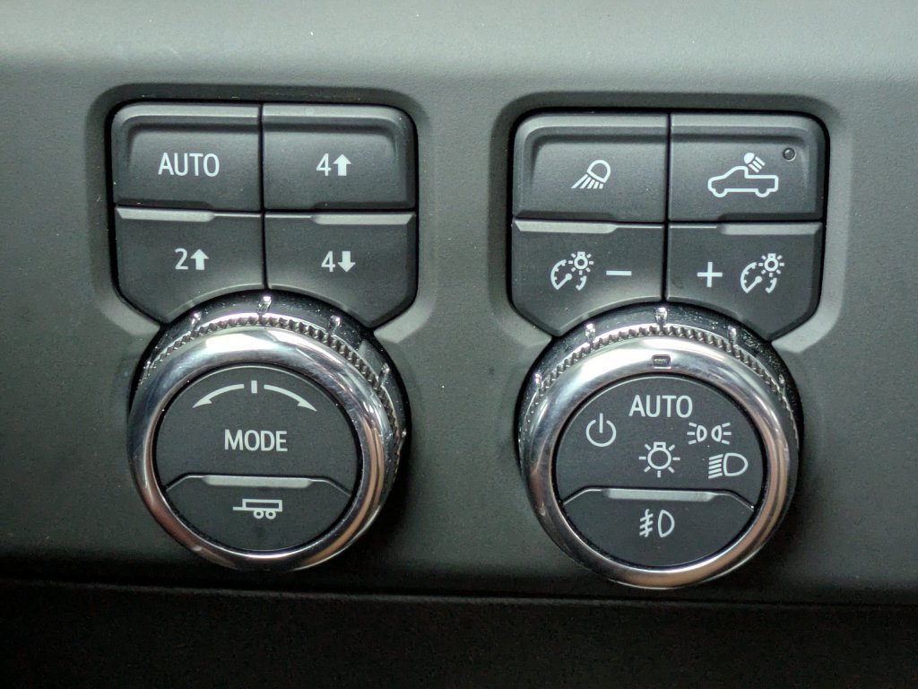 Used 2024 GMC Sierra 2500 Denali Ultimate AWD/4WD image 29