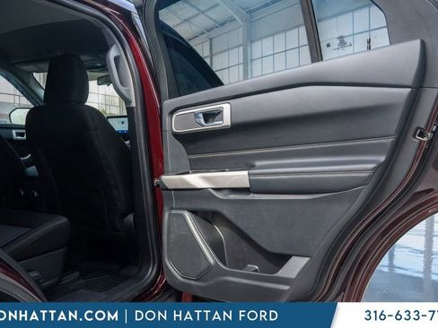 Used 2022 Ford Explorer XLT w/ Class IV Trailer Tow Package image 24