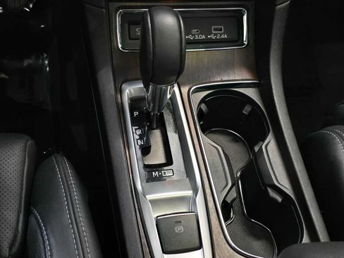 Used 2024 Subaru Ascent Touring AWD/4WD image 16