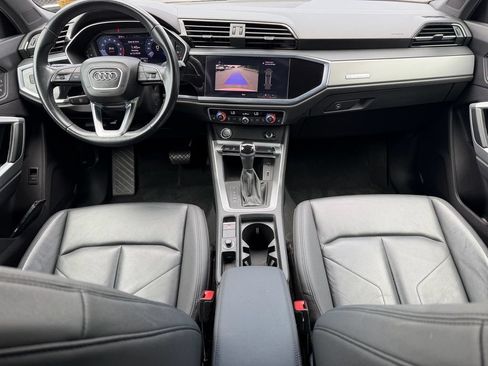 Used 2019 Audi Q3 2.0T Premium w/ Convenience Package AWD/4WD image 17
