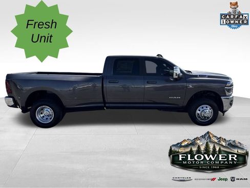 Used 2025 RAM 3500 Laramie w/ Max Tow Package AWD/4WD image 8