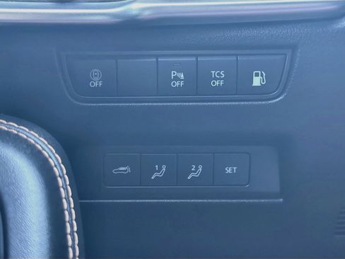 Used 2024 MAZDA CX-90 Plug-In Hybrid w/ Premium Pkg AWD/4WD image 17