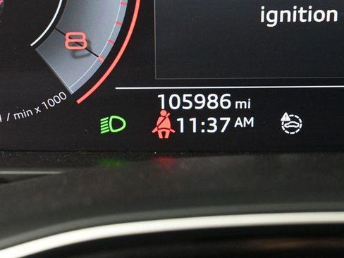 Used 2019 Audi Q8 Premium image 20