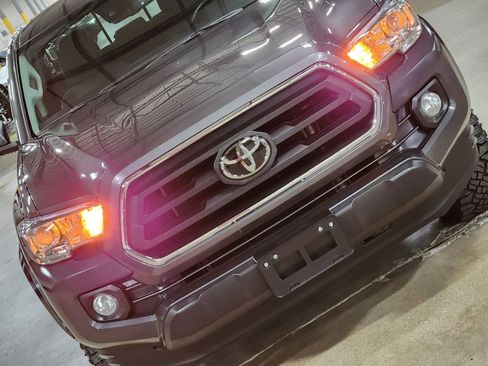 Used 2022 Toyota Tacoma SR5 image 18