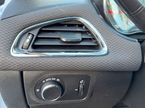 Used 2017 Chevrolet Cruze LT image 14