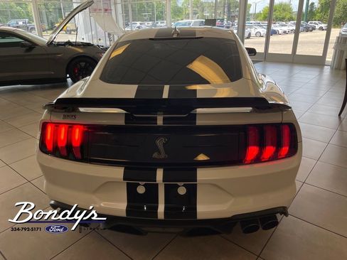 Used 2021 Ford Mustang Shelby GT500 w/ Technology Package RWD image 13