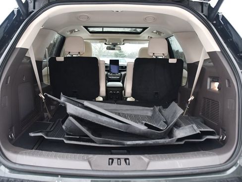 Used 2023 Ford Explorer Platinum w/ Technology Package image 19