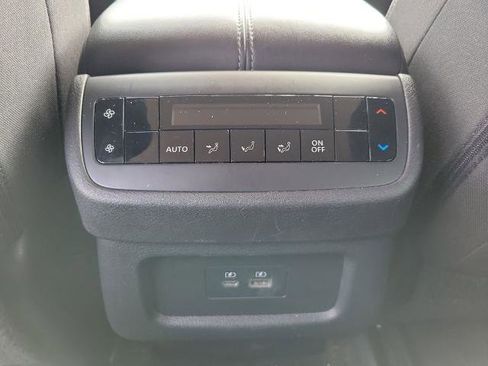 Certified 2024 Nissan Pathfinder SV FWD image 15