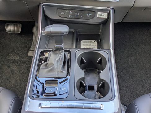 New 2026 Kia Carnival EX image 25