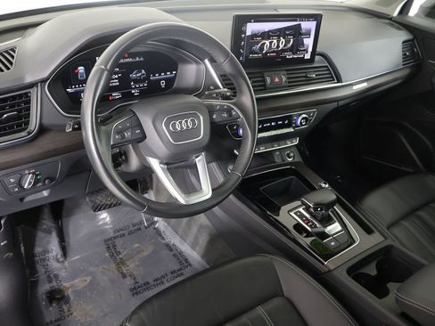 Certified 2023 Audi Q5 2.0T Premium Plus w/ Premium Plus Package image 2