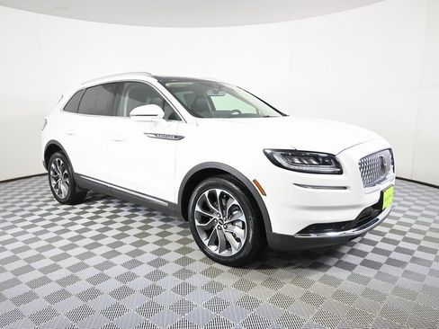 Used 2022 Lincoln Nautilus Reserve w/ Cargo Utility Package image 9