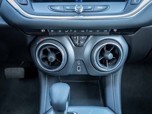 Used 2023 Chevrolet Blazer LT image 25