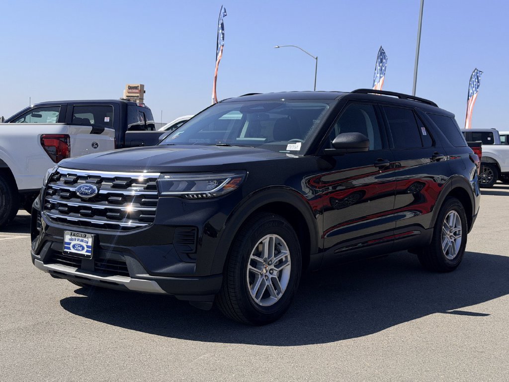 New 2026 Ford Explorer Active RWD image 4