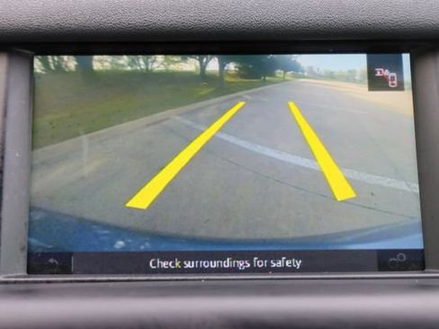 Used 2018 Land Rover Discovery Sport SE image 37