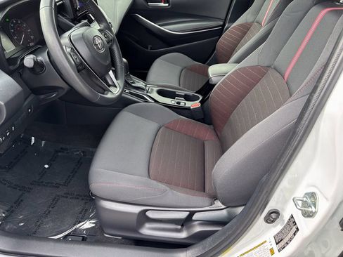 Used 2024 Toyota Corolla SE w/ Convenience Package FWD image 17