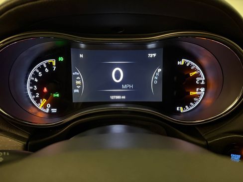 Used 2018 Jeep Grand Cherokee Limited AWD/4WD image 19