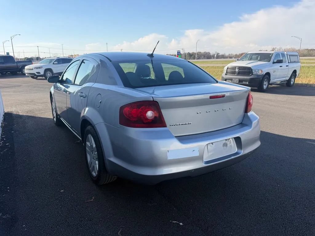 Used 2013 Dodge Avenger SE FWD image 6