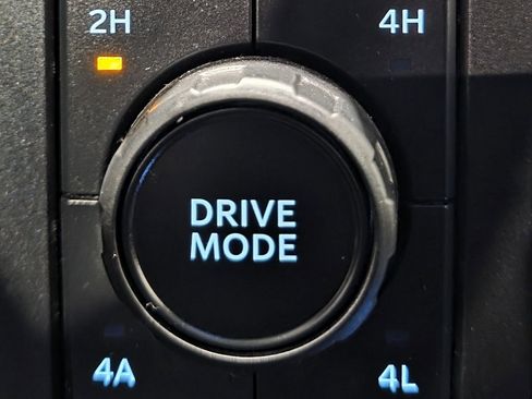 Used 2021 Ford F150 Lariat w/ Equipment Group 502A High image 38