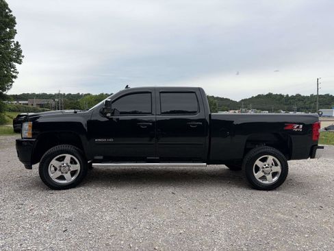Used 2014 Chevrolet Silverado 2500 LTZ w/ LTZ Plus Package AWD/4WD image 26