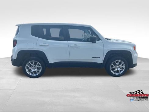 Used 2023 Jeep Renegade Latitude AWD/4WD image 7