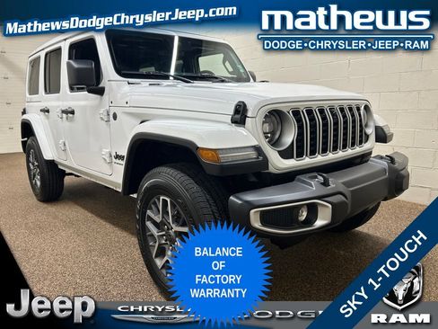 Used 2025 Jeep Wrangler Unlimited Sahara w/ Technology Group AWD/4WD image 1