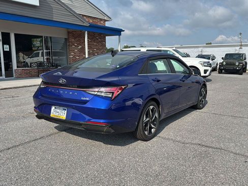 Used 2021 Hyundai Elantra Limited FWD image 5