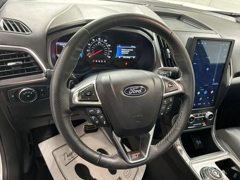 Used 2024 Ford Edge ST w/ Equipment Group 401A AWD/4WD image 4