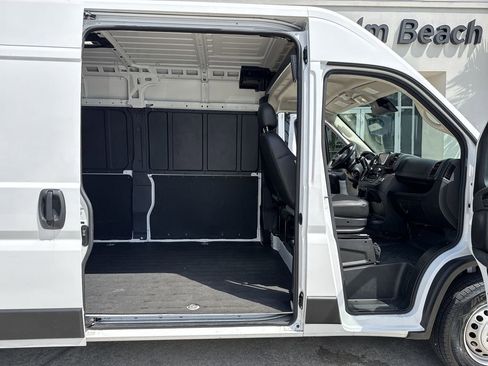 Used 2024 RAM ProMaster 2500 w/ Convenience Group FWD image 35