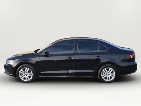 Used 2018 Volkswagen Jetta S image 2
