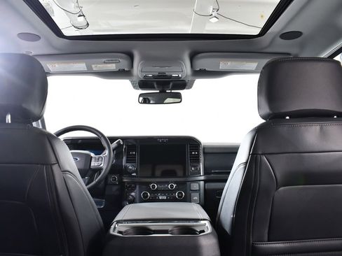 New 2026 Ford F350 Lariat w/ Black Appearance Package image 17