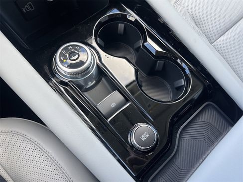 New 2026 Ford Explorer Platinum w/ LUX Leather Package image 8