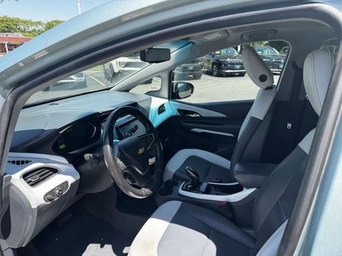 Used 2019 Chevrolet Bolt Premier w/ Infotainment Package FWD image 13