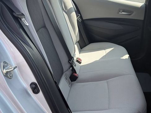 Used 2020 Toyota Corolla LE FWD image 25