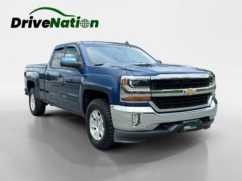 Used 2017 Chevrolet Silverado 1500 LT w/ All Star Edition AWD/4WD image 3