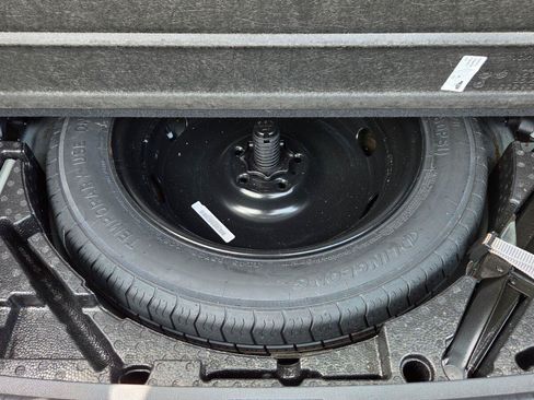 Certified 2023 Volkswagen Tiguan SE FWD image 63