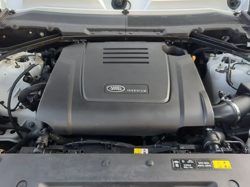 Used 2024 Land Rover Defender 110 S image 15