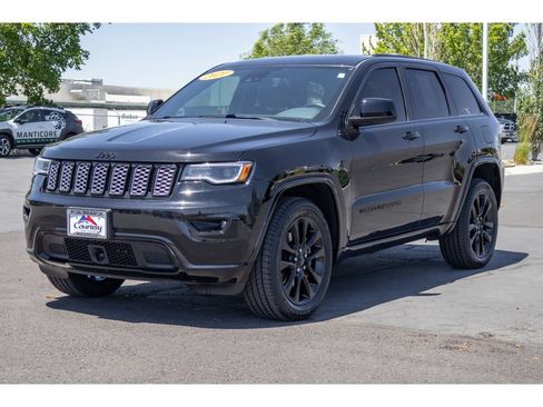Used 2021 Jeep Grand Cherokee Laredo X AWD/4WD image 8