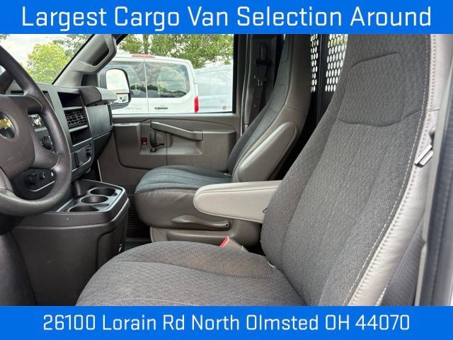 Used 2025 Chevrolet Express 2500 w/ Driver Convenience Package RWD image 28