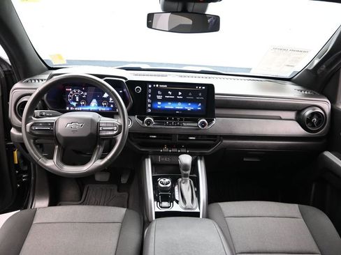 Used 2024 Chevrolet Colorado Trail Boss w/ Advanced Trailering Package AWD/4WD image 18