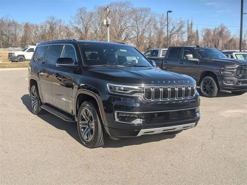 Used 2025 Jeep Wagoneer Series II image 7