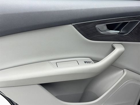 Used 2022 Audi Q7 3.0T Premium image 46