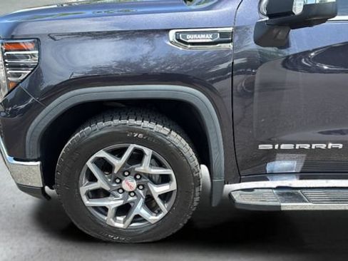 Used 2022 GMC Sierra 1500 SLT w/ SLT Premium Plus Package AWD/4WD image 34
