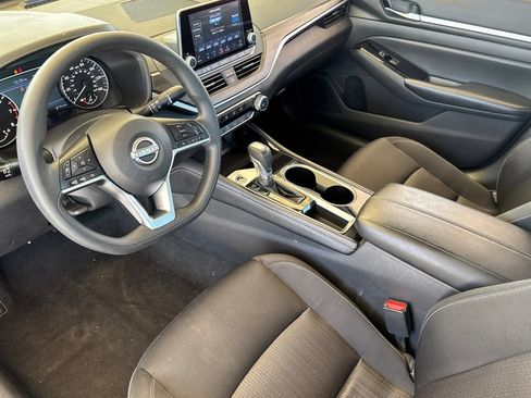 Used 2023 Nissan Altima 2.5 SV image 10